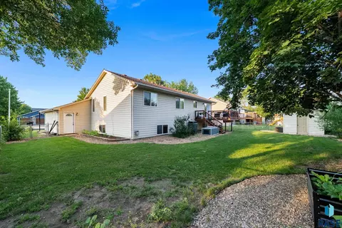 817 E Pine St, Brandon, SD 57005 photo 53