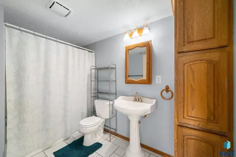 817 E Pine St, Brandon, SD 57005 photo 36