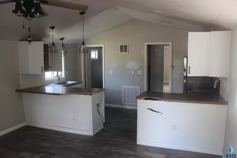 Other - 1011 E 13th St, Yankton, SD 57078 photo 4 of 15