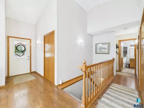 Entry Way - 1705 E 63rd St, Sioux Falls, SD 57108 photo 2 of 2