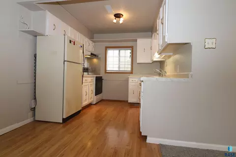 1312 E 5th St, Sioux Falls, SD 57103 photo 9