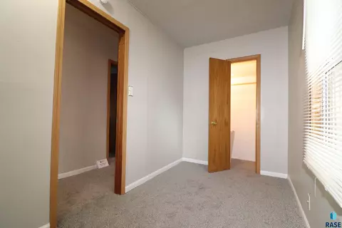1312 E 5th St, Sioux Falls, SD 57103 photo 20