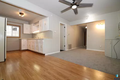 1312 E 5th St, Sioux Falls, SD 57103 photo 11
