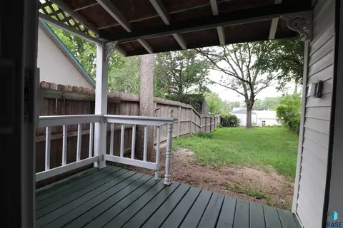 1312 E 5th St, Sioux Falls, SD 57103 photo 7
