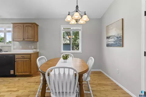 Dining - 112 W River Oak Ct, Brandon, SD 57005 photo 1 of 2