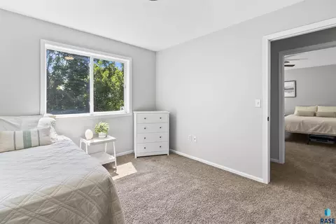 Bedroom - 112 W River Oak Ct, Brandon, SD 57005 photo 1 of 8