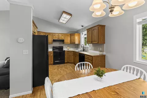 Kitchen - 112 W River Oak Ct, Brandon, SD 57005 photo 1 of 2