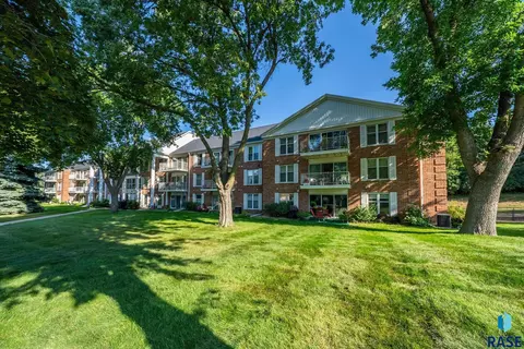 s kiwanis ave, Sioux Falls, SD 57105