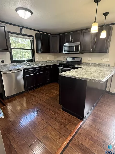 Kitchen - 608 S Conklin Ave, Sioux Falls, SD 57103 photo 1 of 3