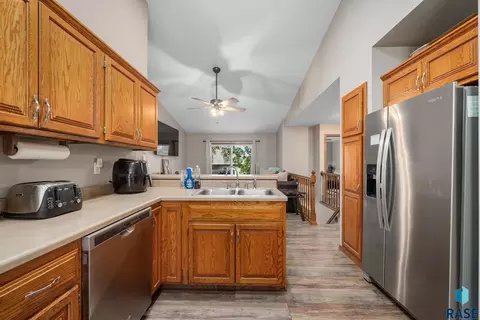 Kitchen - 3737 E Mission St, Sioux Falls, SD 57103 photo 2 of 2