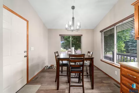 Dining - 3737 E Mission St, Sioux Falls, SD 57103 photo 2 of 2