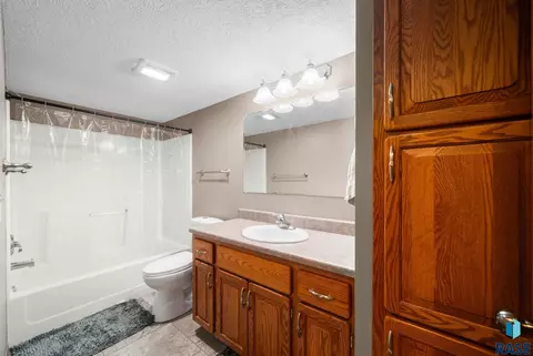 Bath - 3737 E Mission St, Sioux Falls, SD 57103 photo 1 of 2