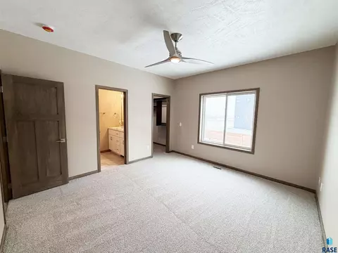 5117 E 67th St, Sioux Falls, SD 57108 photo 16