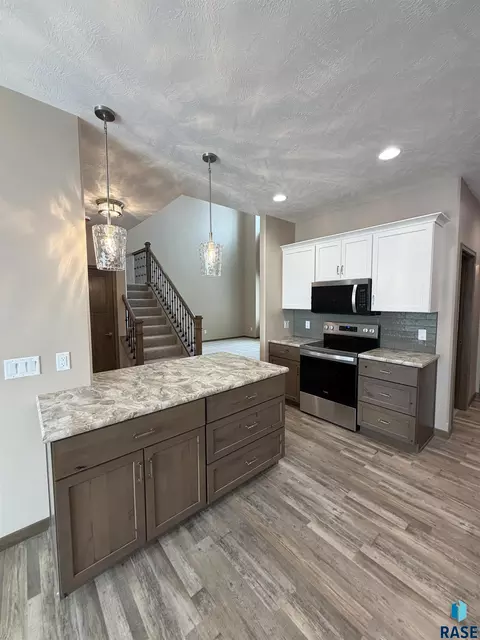 5117 E 67th St, Sioux Falls, SD 57108 photo 8