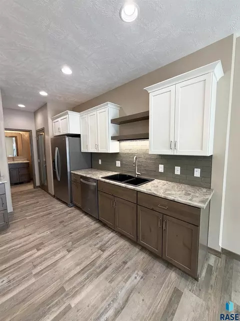 5117 E 67th St, Sioux Falls, SD 57108 photo 9