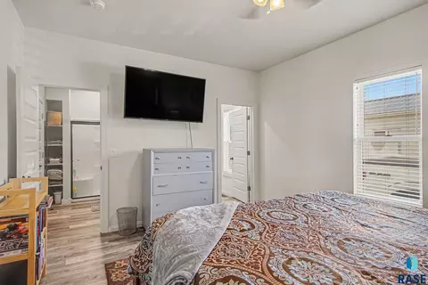 Bedroom - 402 S Maple St, Howard, SD 57349 photo 3 of 3