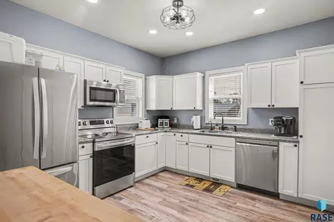 Kitchen - 402 S Maple St, Howard, SD 57349 photo 2 of 2