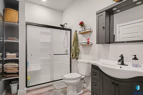 Bath - 402 S Maple St, Howard, SD 57349 photo 1 of 1