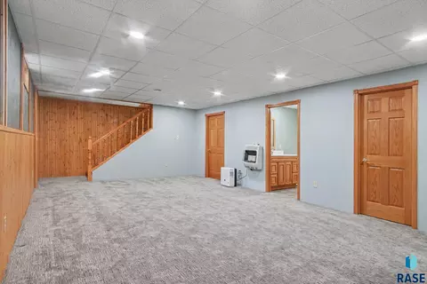 706 S Maple St, Howard, SD 57349 photo 22