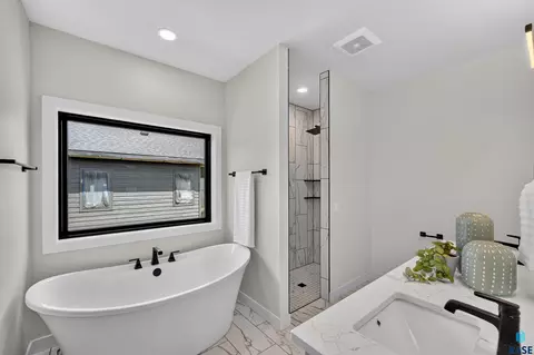 Bath - 6505 E Fieldview St, Sioux Falls, SD 57110 photo 1 of 8