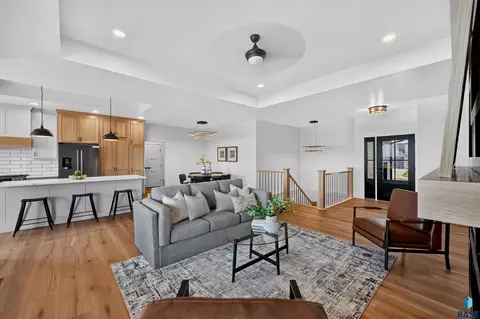 Living - 6505 E Fieldview St, Sioux Falls, SD 57110 photo 6 of 11