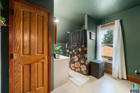 Bath - 304 E 2nd St, Canton, SD 57013 photo 1 of 2