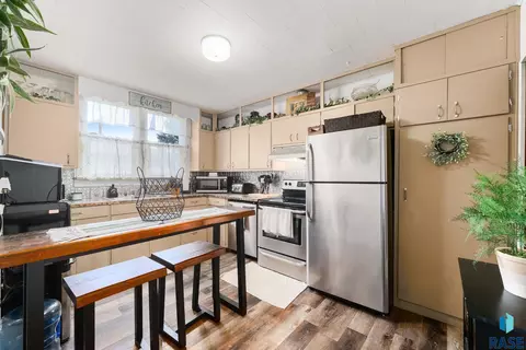 Kitchen - 304 E 2nd St, Canton, SD 57013 photo 2 of 5