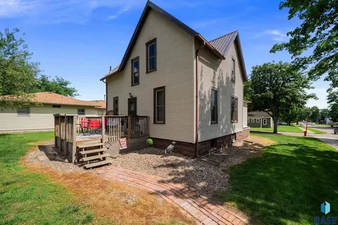 Other - 304 E 2nd St, Canton, SD 57013 photo 3 of 9