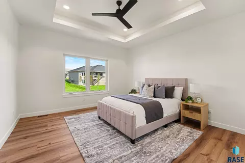 Bedroom - 5508 E Morningside Cir, Sioux Falls, SD 57110 photo 2 of 8