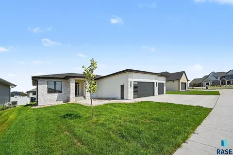 Other - 5508 E Morningside Cir, Sioux Falls, SD 57110 photo 1 of 10