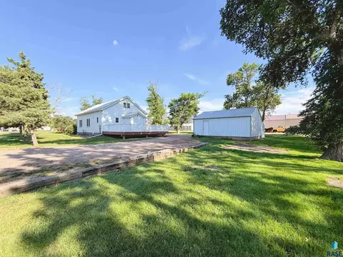 Exterior - 201 S Section Line St, Howard, SD 57349 photo 9 of 9