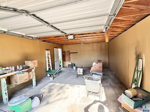 310 6th St, Hudson, SD 57034 photo 5