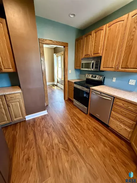 821 E 2nd Ave, Mitchell, SD 57301 photo 14