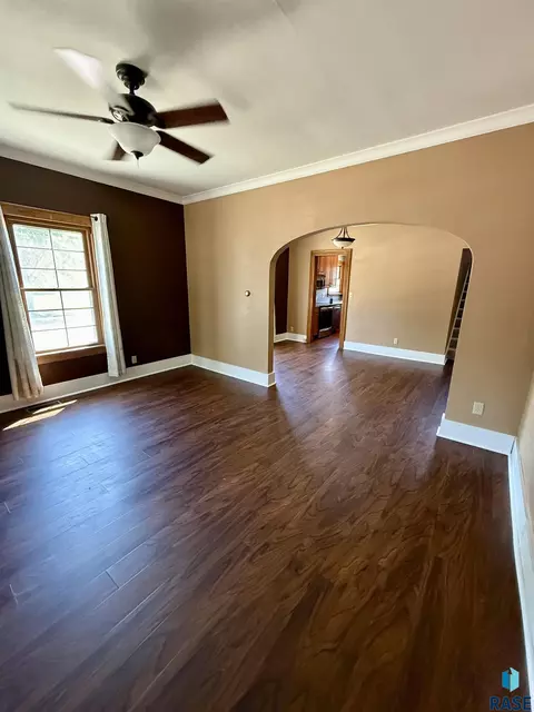 821 E 2nd Ave, Mitchell, SD 57301 photo 10