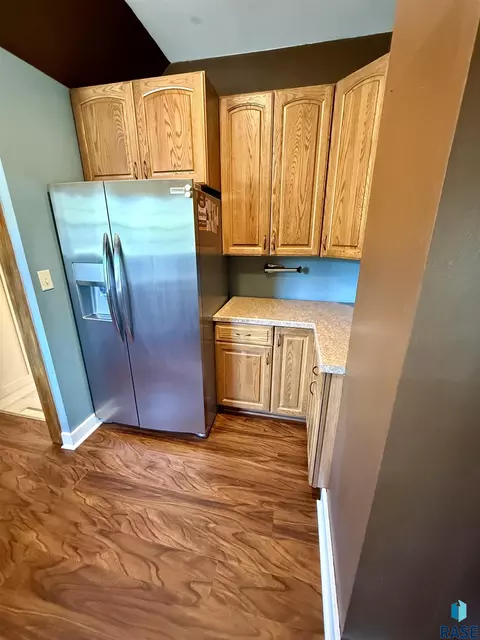 821 E 2nd Ave, Mitchell, SD 57301 photo 13