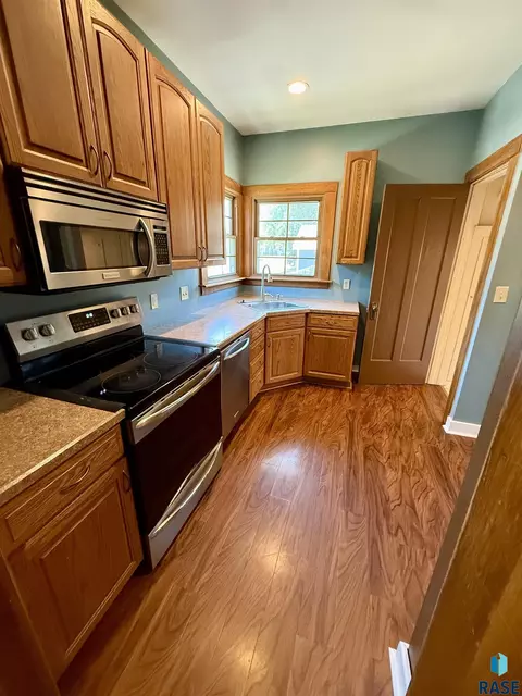 821 E 2nd Ave, Mitchell, SD 57301 photo 12