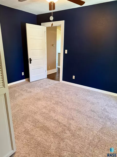 821 E 2nd Ave, Mitchell, SD 57301 photo 22