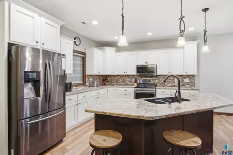 Kitchen - 46878 270th St, Tea, SD 57064 photo 1 of 1