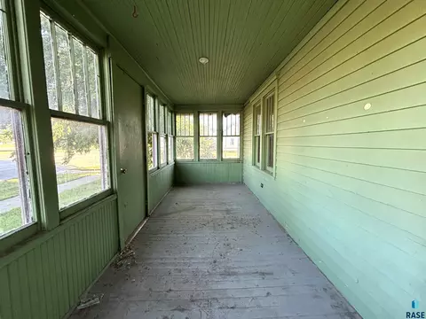 Exterior - 603 N Broadway Ave, Miller, SD 57362 photo 1 of 6