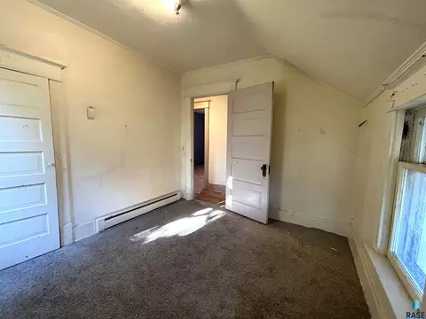 Bedroom - 603 N Broadway Ave, Miller, SD 57362 photo 6 of 6