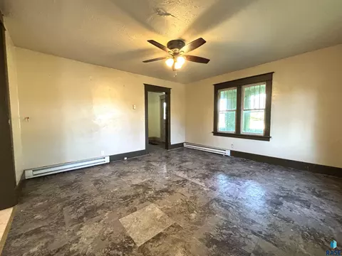 Living - 603 N Broadway Ave, Miller, SD 57362 photo 3 of 5