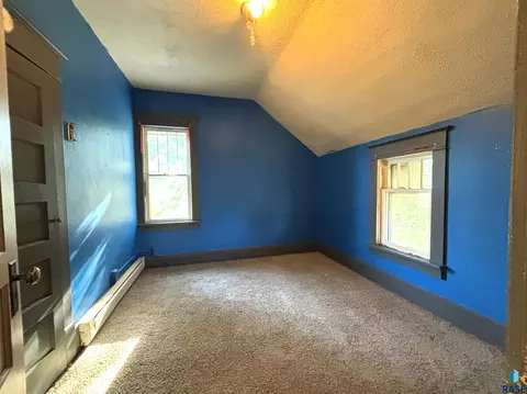 Bedroom - 603 N Broadway Ave, Miller, SD 57362 photo 1 of 6