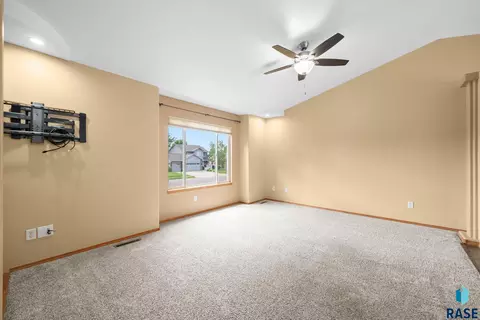 Living - 2004 E Briar Den Ct, Sioux Falls, SD 57108 photo 5 of 13