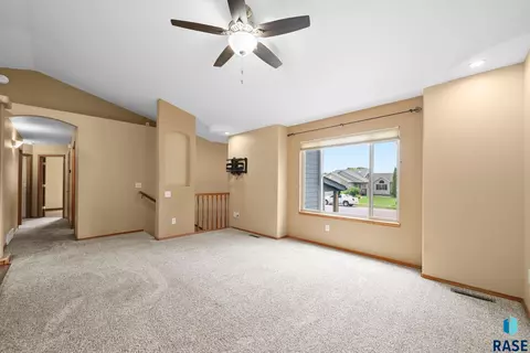 Living - 2004 E Briar Den Ct, Sioux Falls, SD 57108 photo 6 of 13