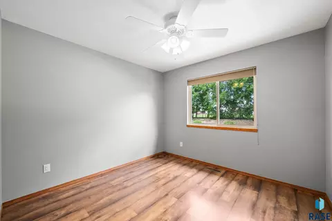 Bedroom - 2004 E Briar Den Ct, Sioux Falls, SD 57108 photo 3 of 6