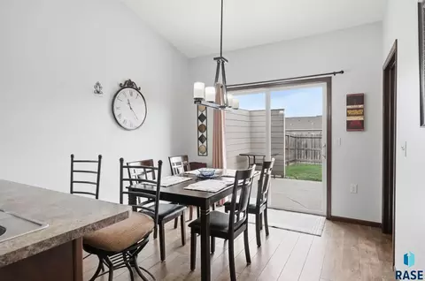 Dining - 712 El Dorado Ct, Sioux Falls, SD 57108 photo 1 of 1