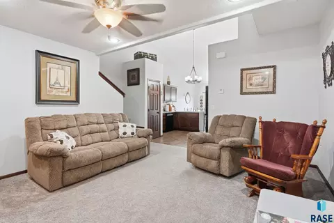 Living - 712 El Dorado Ct, Sioux Falls, SD 57108 photo 1 of 1