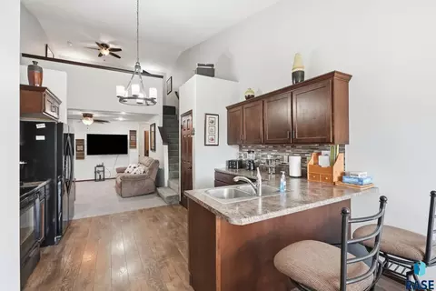 Kitchen - 712 El Dorado Ct, Sioux Falls, SD 57108 photo 2 of 2