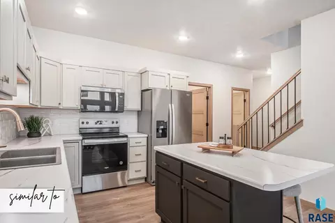 Kitchen - 5724 E Marley Pl, Sioux Falls, SD 57108 photo 3 of 3