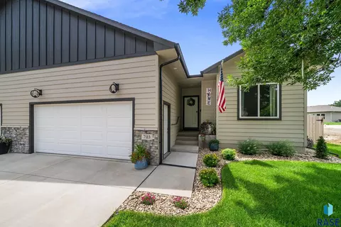 703 N Marquette Ave, Sioux Falls, SD 57110